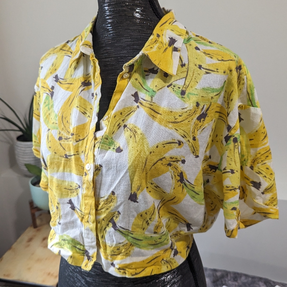 Zara banana shirt. Cropped. 100% cotton